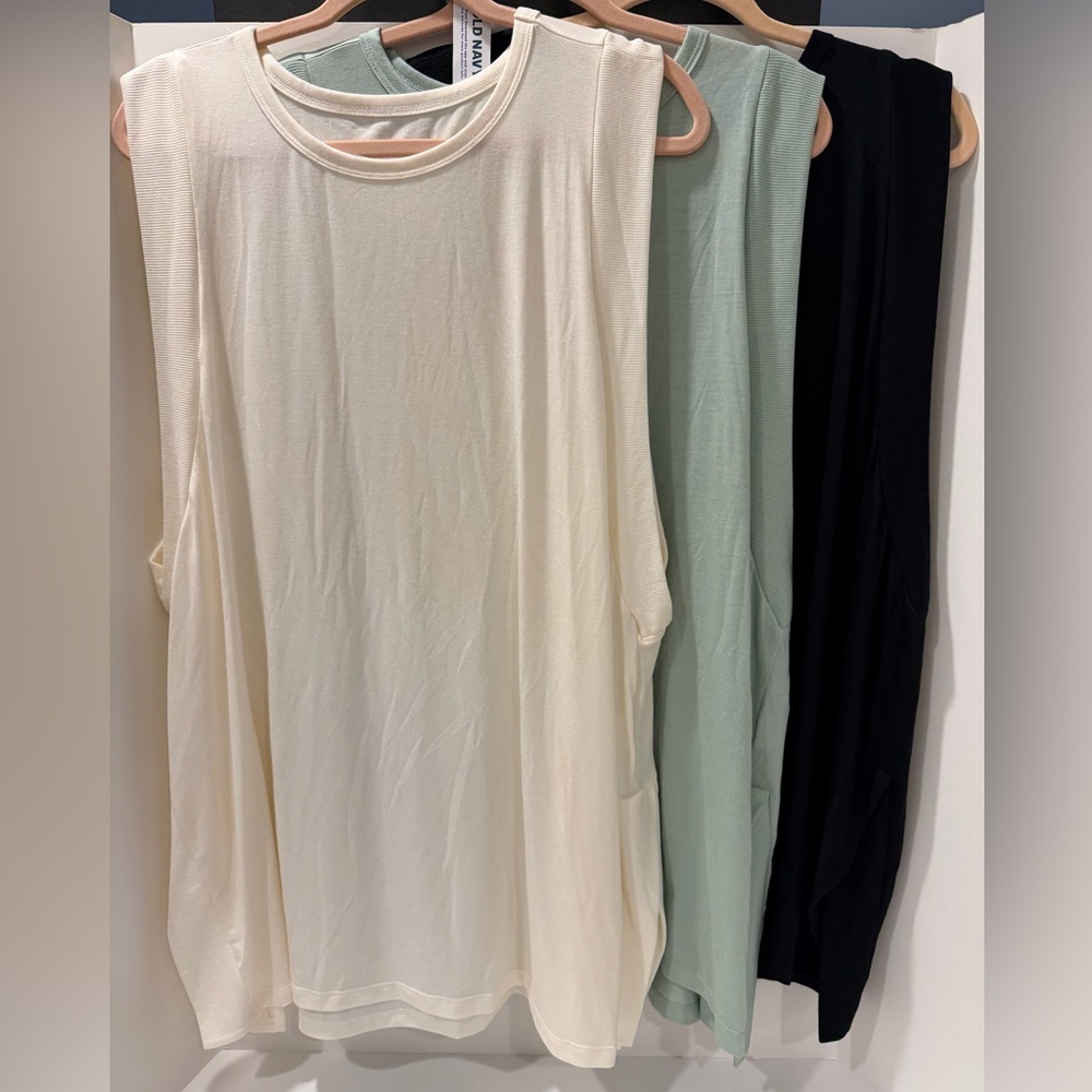 Old Navy Set of 3 UltraLite Active Tunic Tank Tops - Size 2X Plus